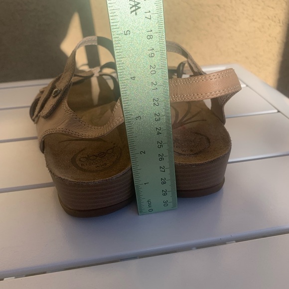 Abeo Biosystem tan leather sandals size 9N - Picture 5 of 15